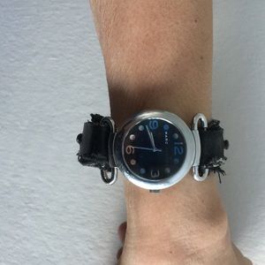 Marc Jacobs ladies watch with leather strap